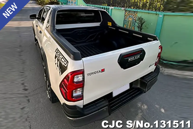 Toyota Hilux in White for Sale Image 6