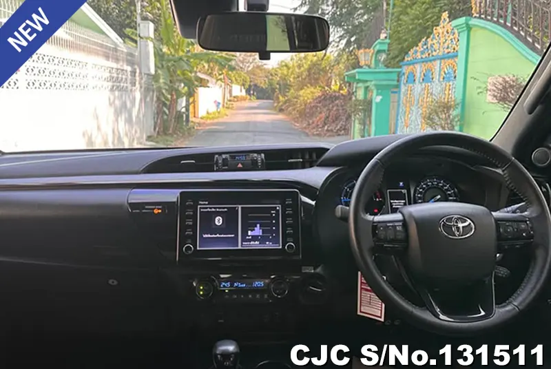 Toyota Hilux in White for Sale Image 7