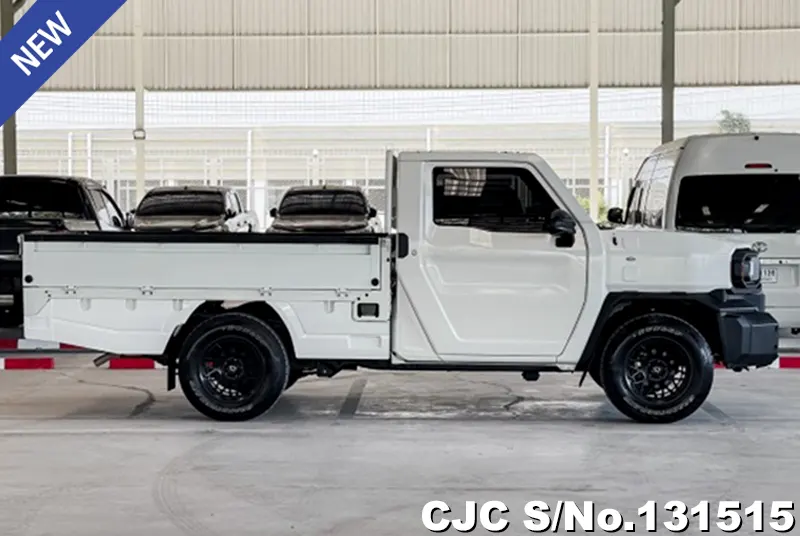 2024 Toyota / Hilux / Champ Stock No. 131515