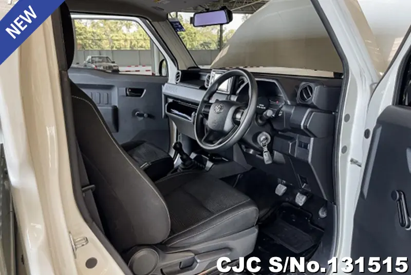 Toyota Hilux in White for Sale Image 7