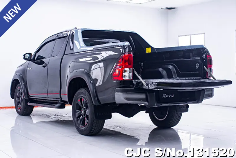 Toyota Hilux in Black for Sale Image 2