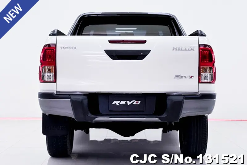 Toyota Hilux in White for Sale Image 5