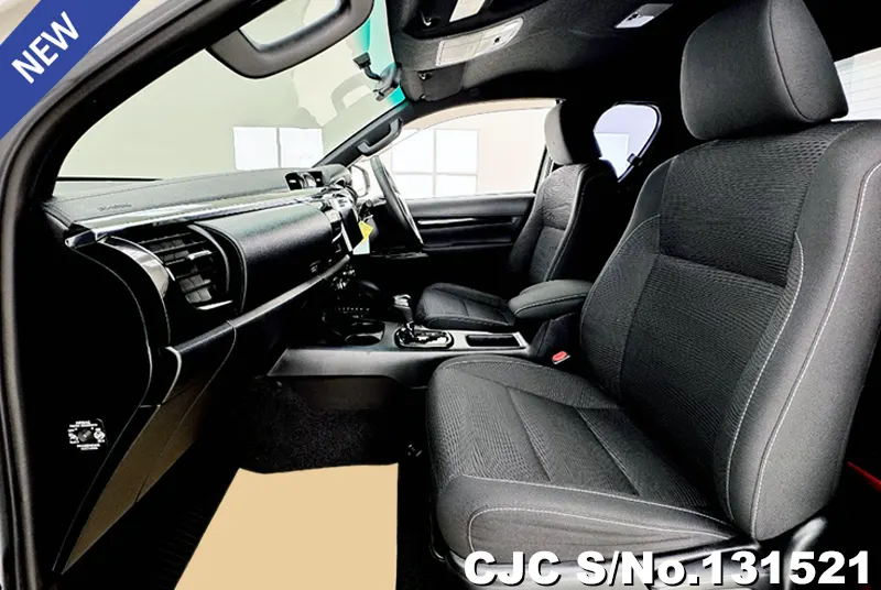 Toyota Hilux in White for Sale Image 8