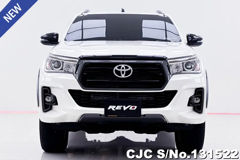 Toyota Hilux in White for Sale Image 3