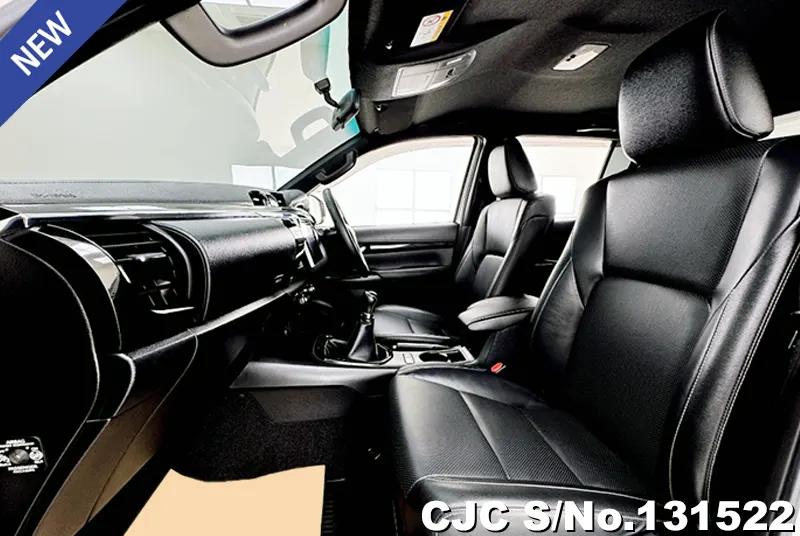 Toyota Hilux in White for Sale Image 8