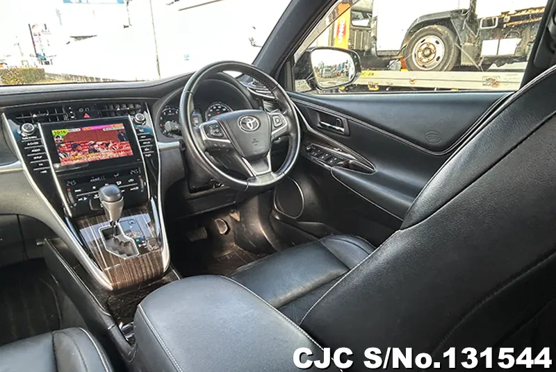 Toyota Harrier in Black for Sale Image 8