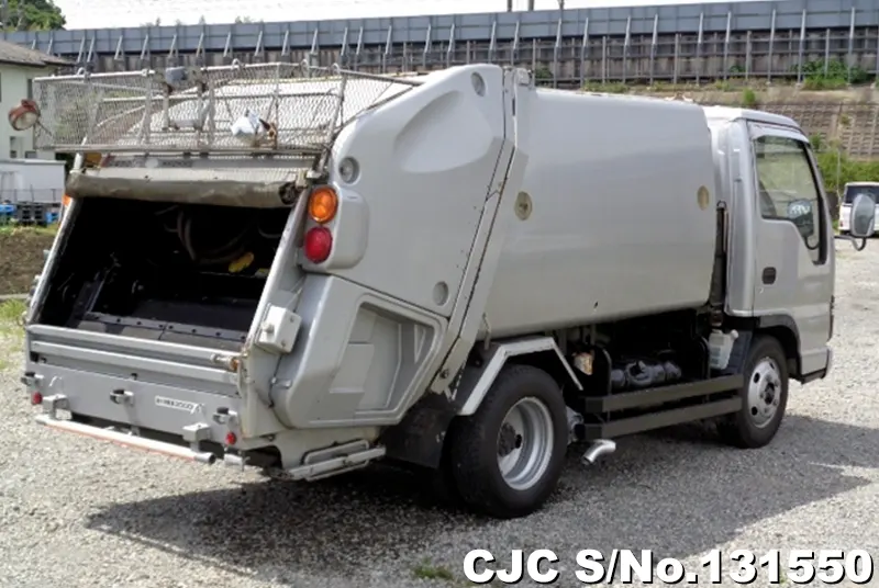 2004 Nissan / Condor Stock No. 131550