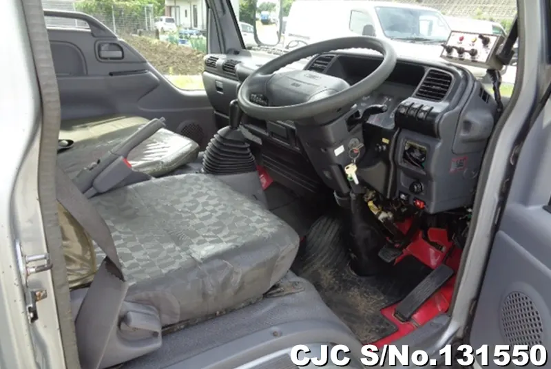 2004 Nissan / Condor Stock No. 131550