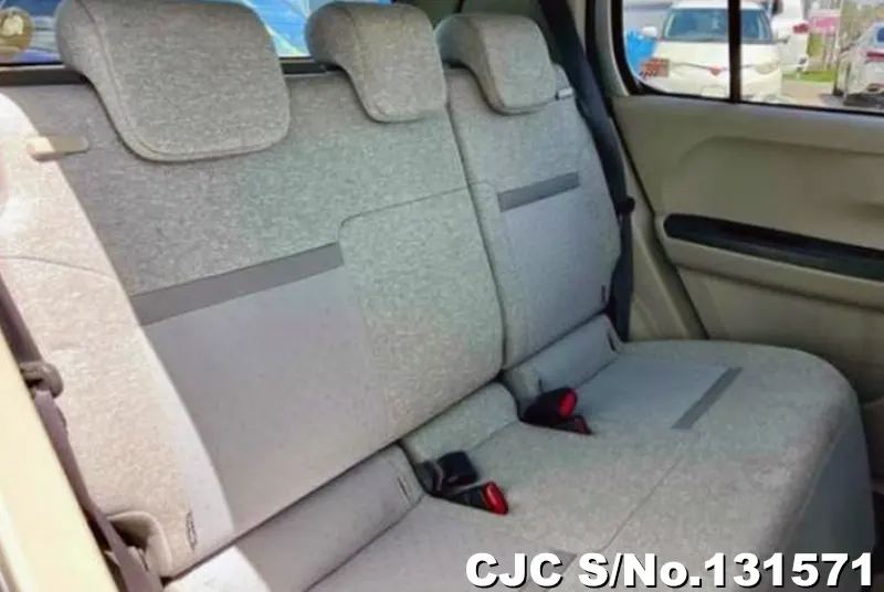 2017 Toyota / Passo Stock No. 131571