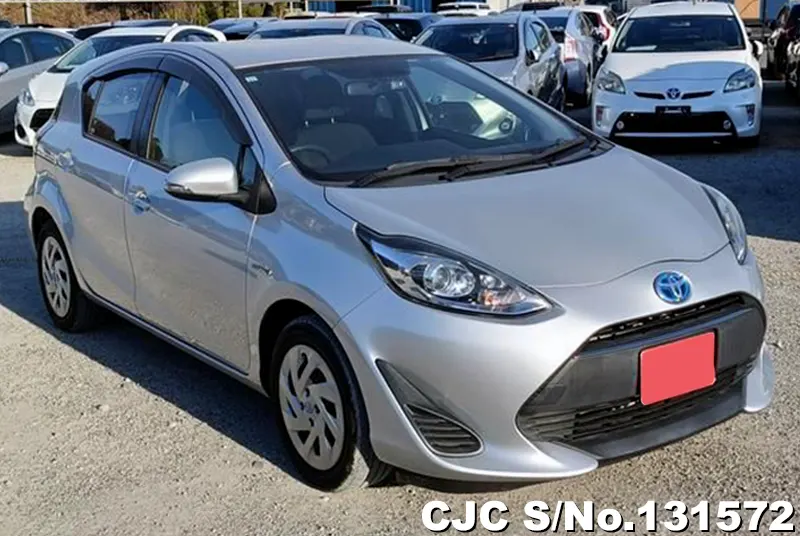 2017 Toyota / Aqua NHP10