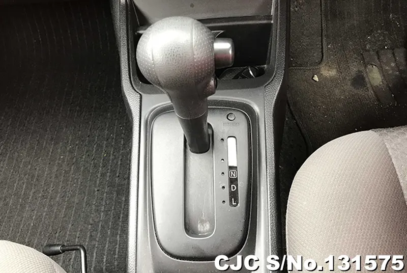 Nissan AD Van in SILVER for Sale Image 13