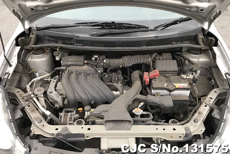 Nissan AD Van in SILVER for Sale Image 15