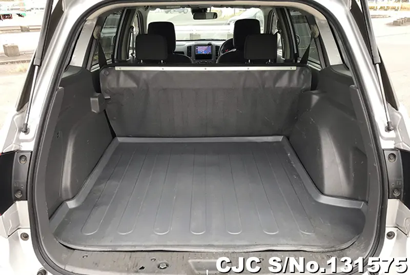 Nissan AD Van in SILVER for Sale Image 8