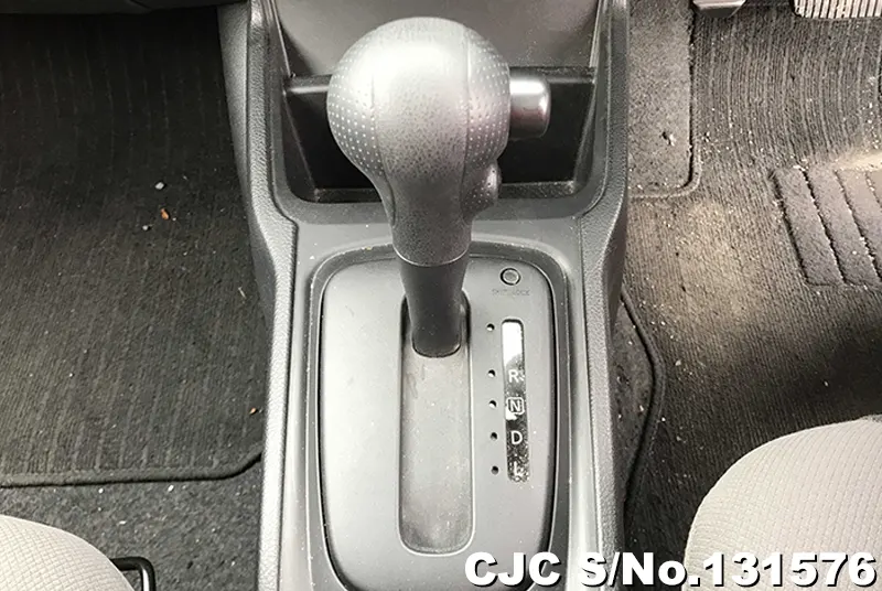 Nissan AD Van in BLUE for Sale Image 13