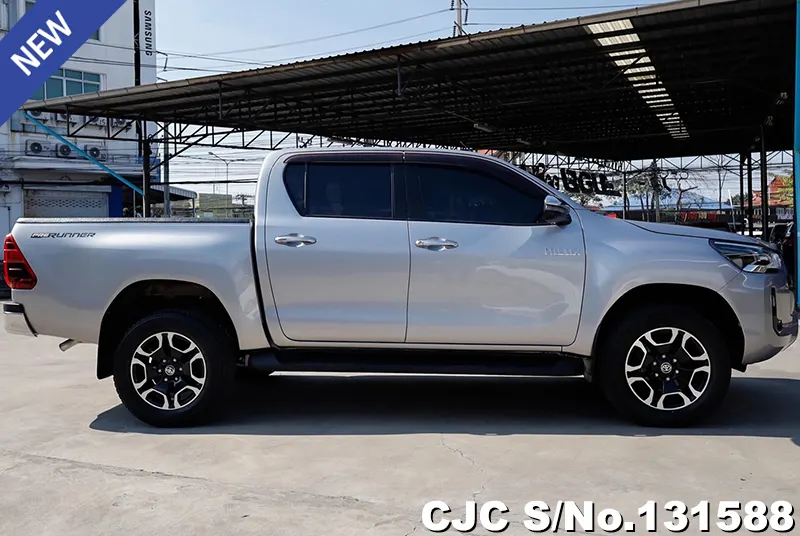 2020 Toyota / Hilux / Revo Stock No. 131588