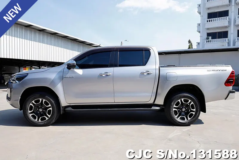 2020 Toyota / Hilux / Revo Stock No. 131588