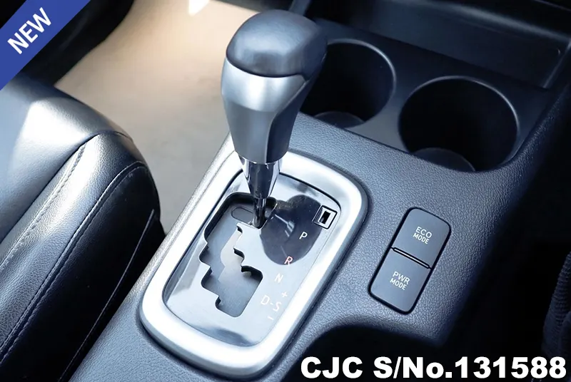 2020 Toyota / Hilux / Revo Stock No. 131588