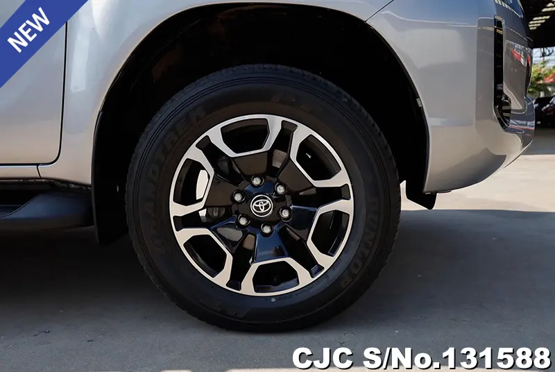 2020 Toyota / Hilux / Revo Stock No. 131588