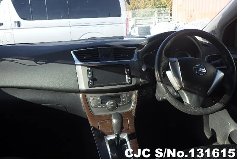 Nissan Bluebird Sylphy in Silver for Sale Image 5