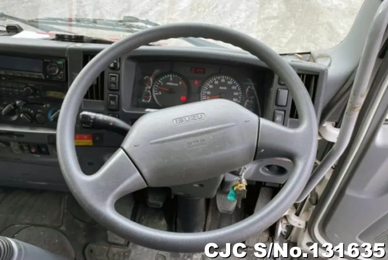 2011 Isuzu / Forward Stock No. 131635