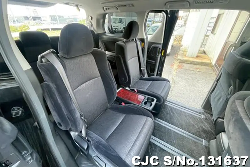 2010 Toyota / Alphard Stock No. 131637