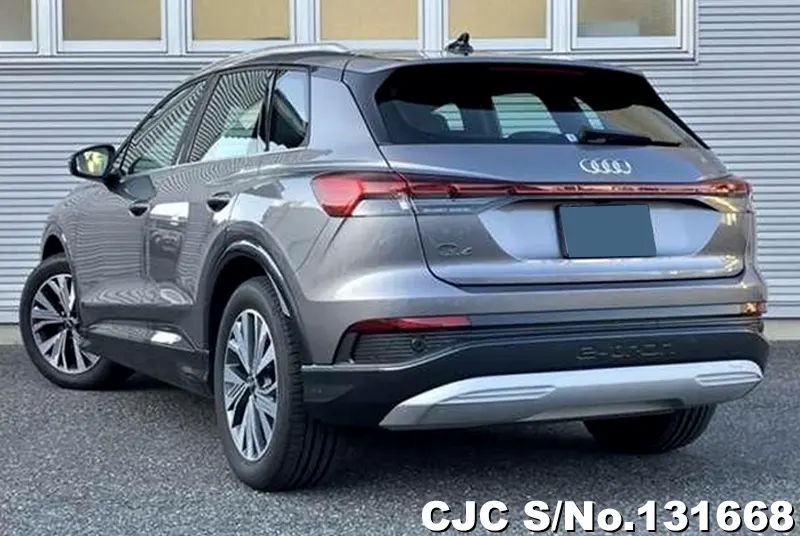 2025 Audi / Q4 e-tron Stock No. 131668