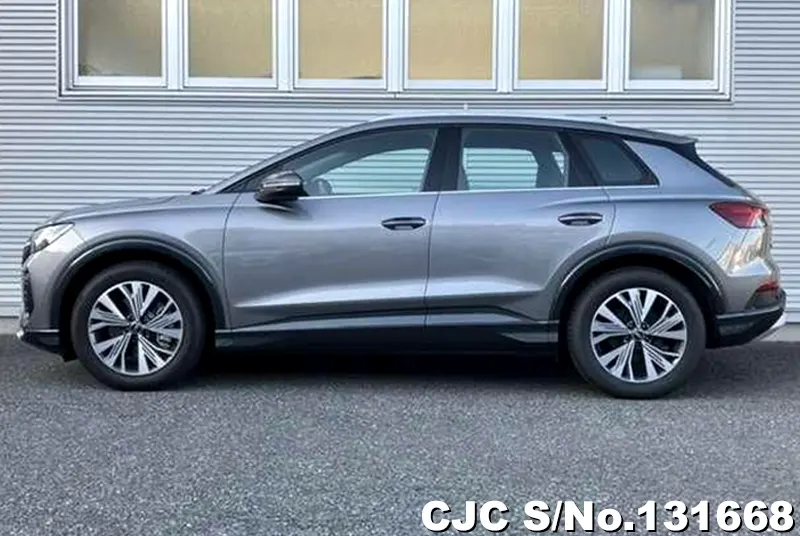 2025 Audi / Q4 e-tron Stock No. 131668