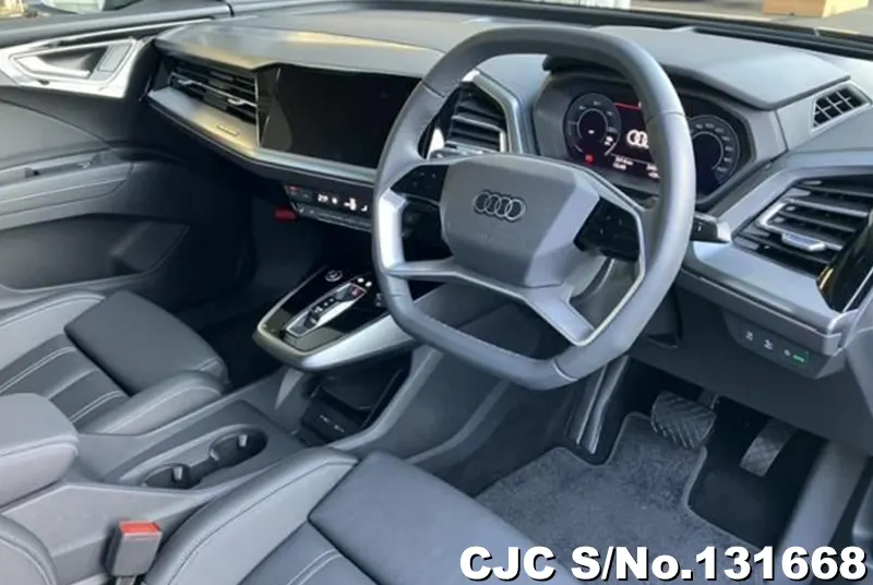 2025 Audi / Q4 e-tron Stock No. 131668