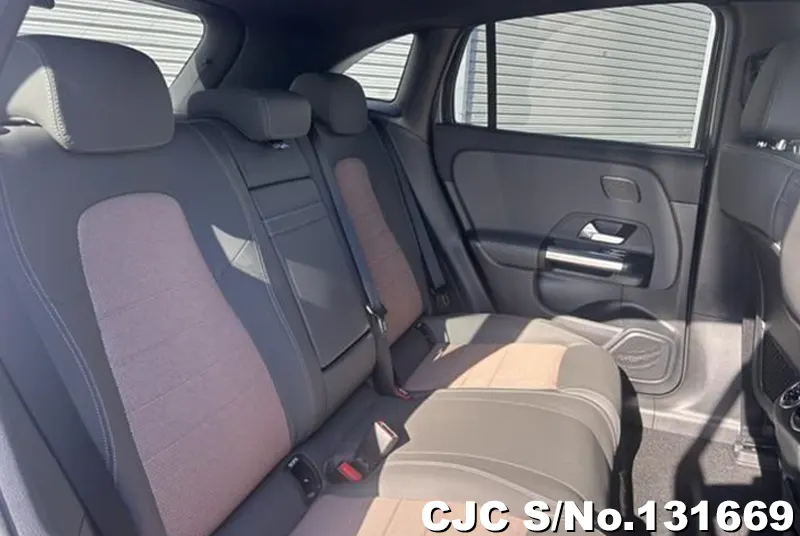 2025 Mercedes Benz / EQA Stock No. 131669