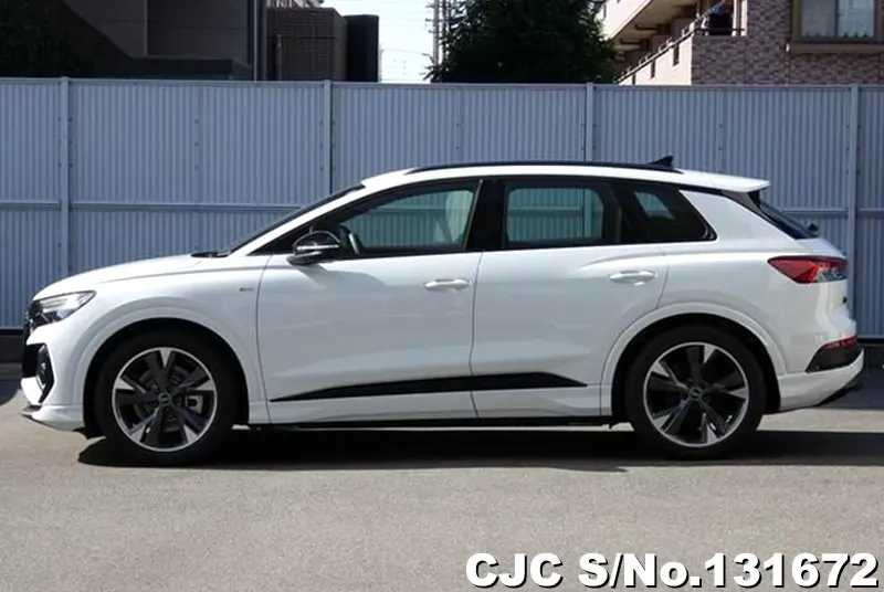 2025 Audi / Q4 e-tron Stock No. 131672