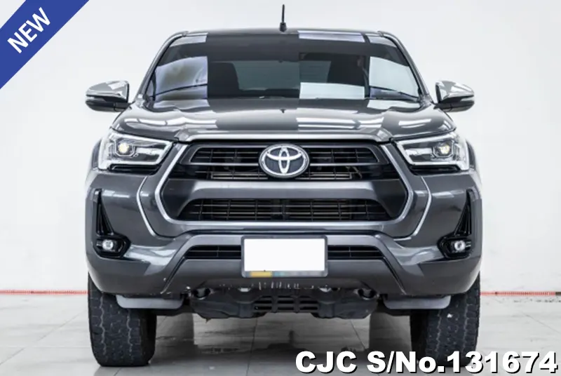 Toyota Hilux in Gray for Sale Image 2