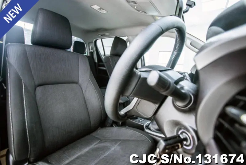 Toyota Hilux in Gray for Sale Image 6