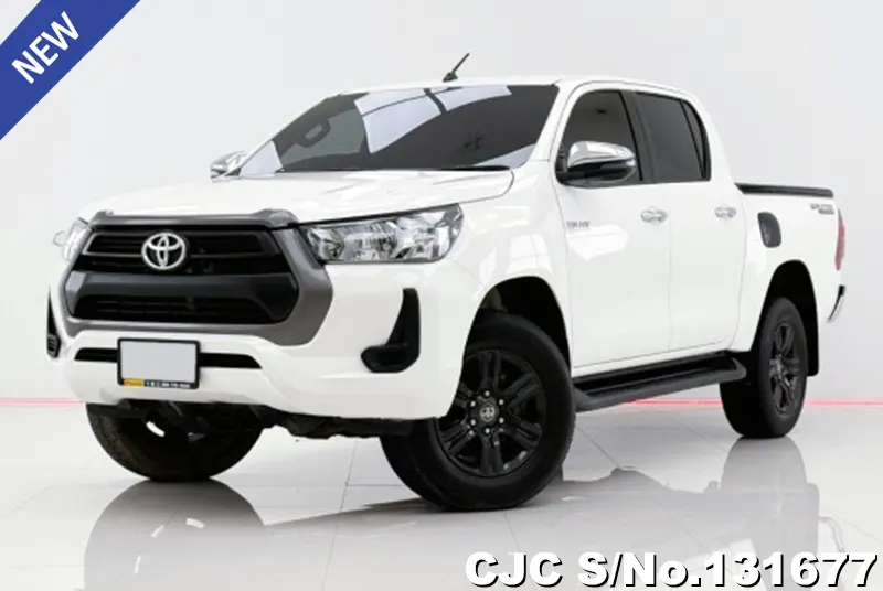 Toyota Hilux in White for Sale Image 2