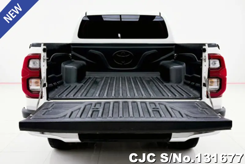 2021 Toyota / Hilux / Revo Stock No. 131677