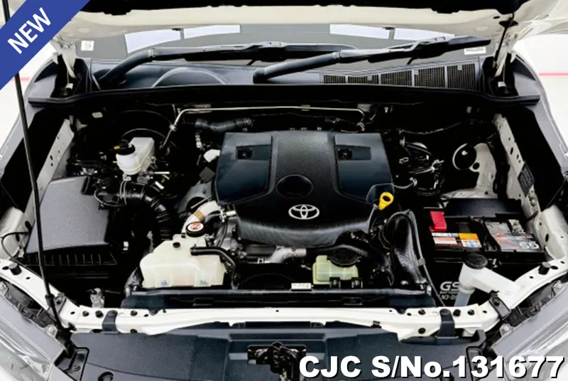 Toyota Hilux in White for Sale Image 10
