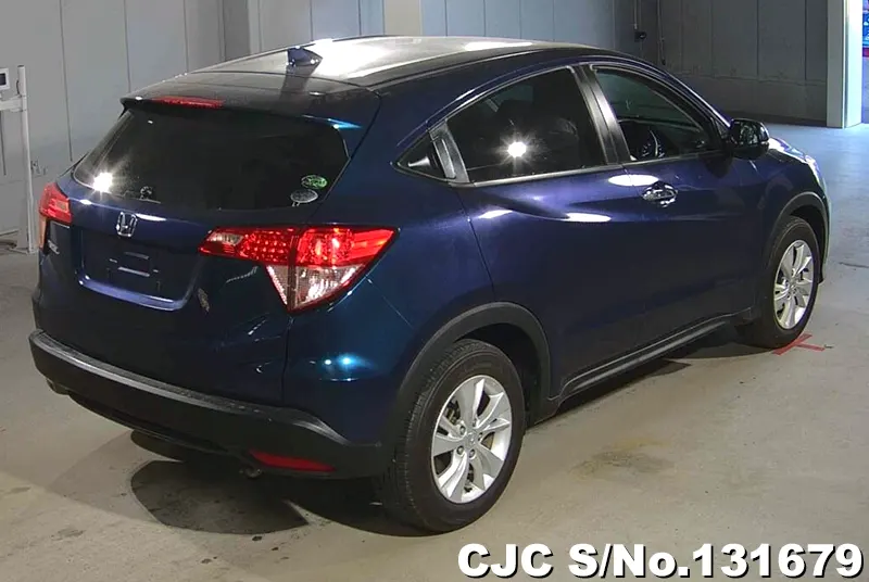 Honda Vezel in Blue for Sale Image 2