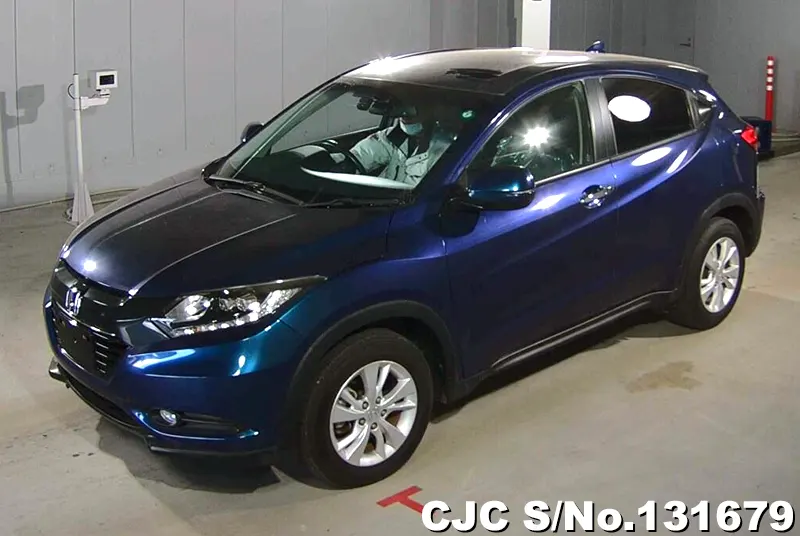 Honda Vezel in Blue for Sale Image 3