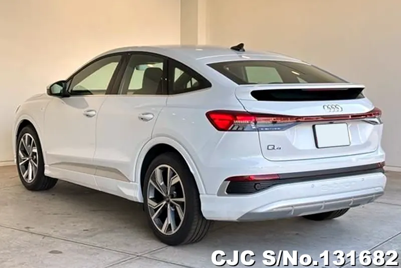 2025 Audi / Q4 e-tron Stock No. 131682