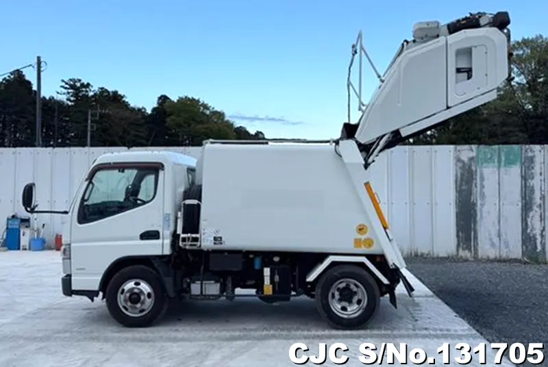 2014 Mitsubishi / Canter Stock No. 131705