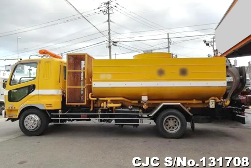 2003 Mitsubishi / Fuso Fighter Stock No. 131708