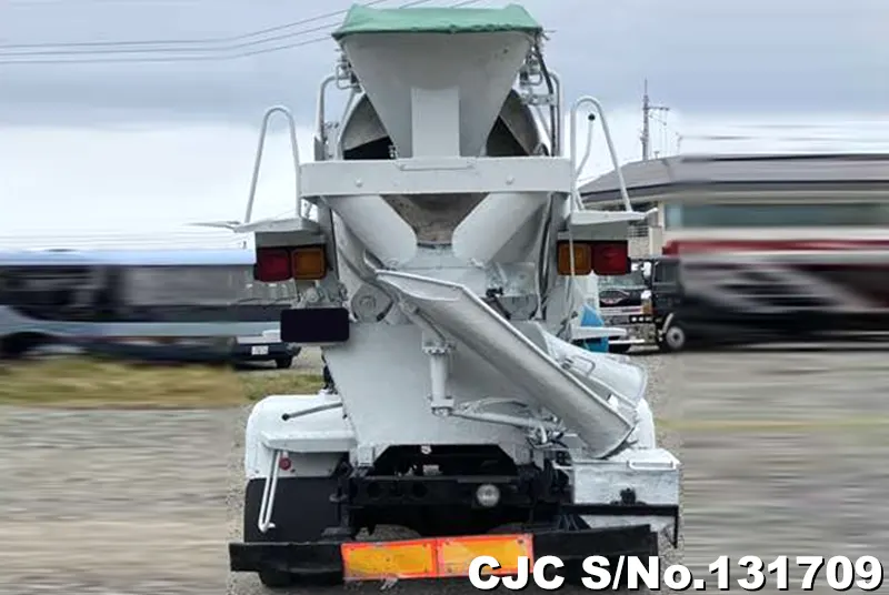 2005 Mitsubishi / Fuso Stock No. 131709