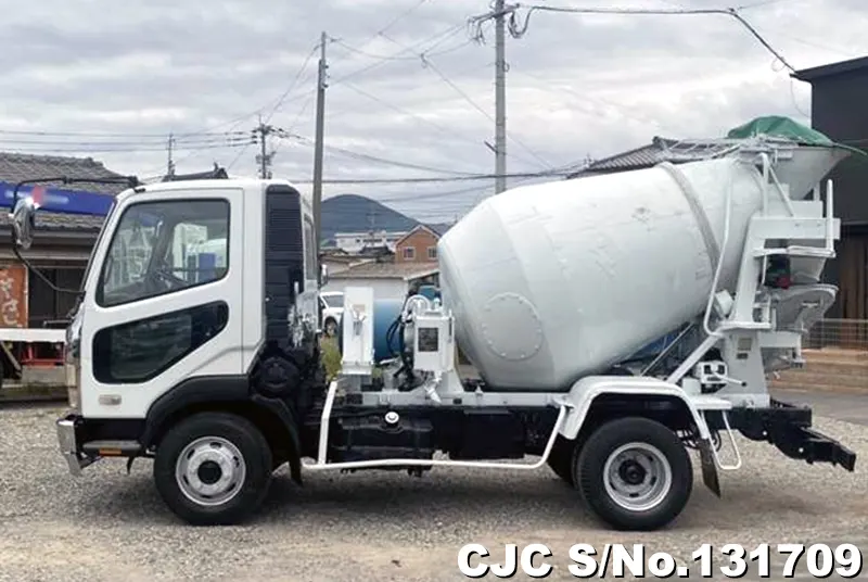 2005 Mitsubishi / Fuso Stock No. 131709