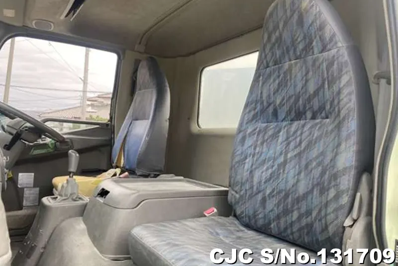 2005 Mitsubishi / Fuso Stock No. 131709