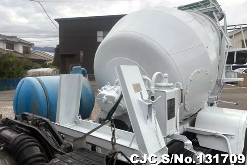 2005 Mitsubishi / Fuso Stock No. 131709