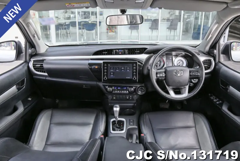 Toyota Hilux in Gray for Sale Image 4