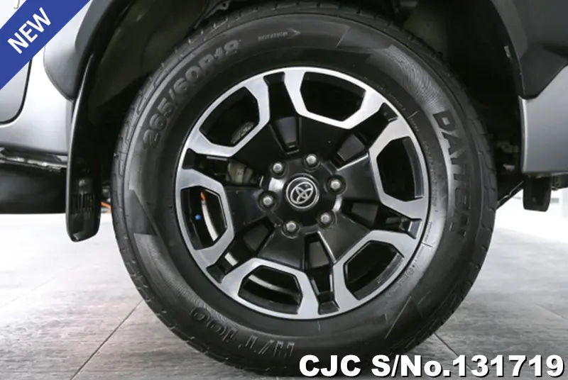 2022 Toyota / Hilux / Revo Stock No. 131719