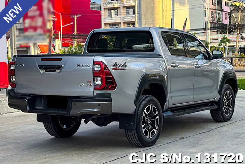 Toyota Hilux in Gray for Sale Image 2