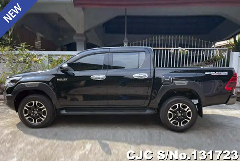 2023 Toyota / Hilux / Revo Stock No. 131723