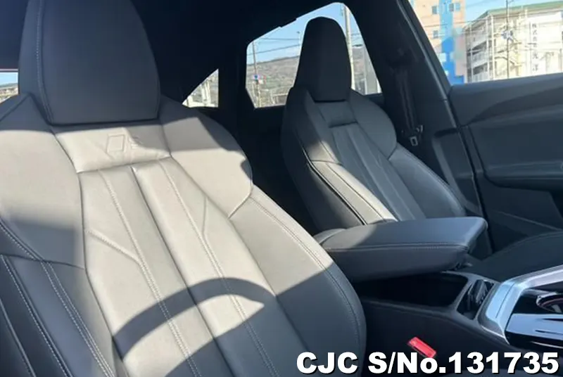 Audi Q5 in White for Sale Image 3