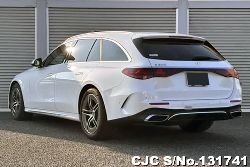 Mercedes Benz E Class in White for Sale Image 1